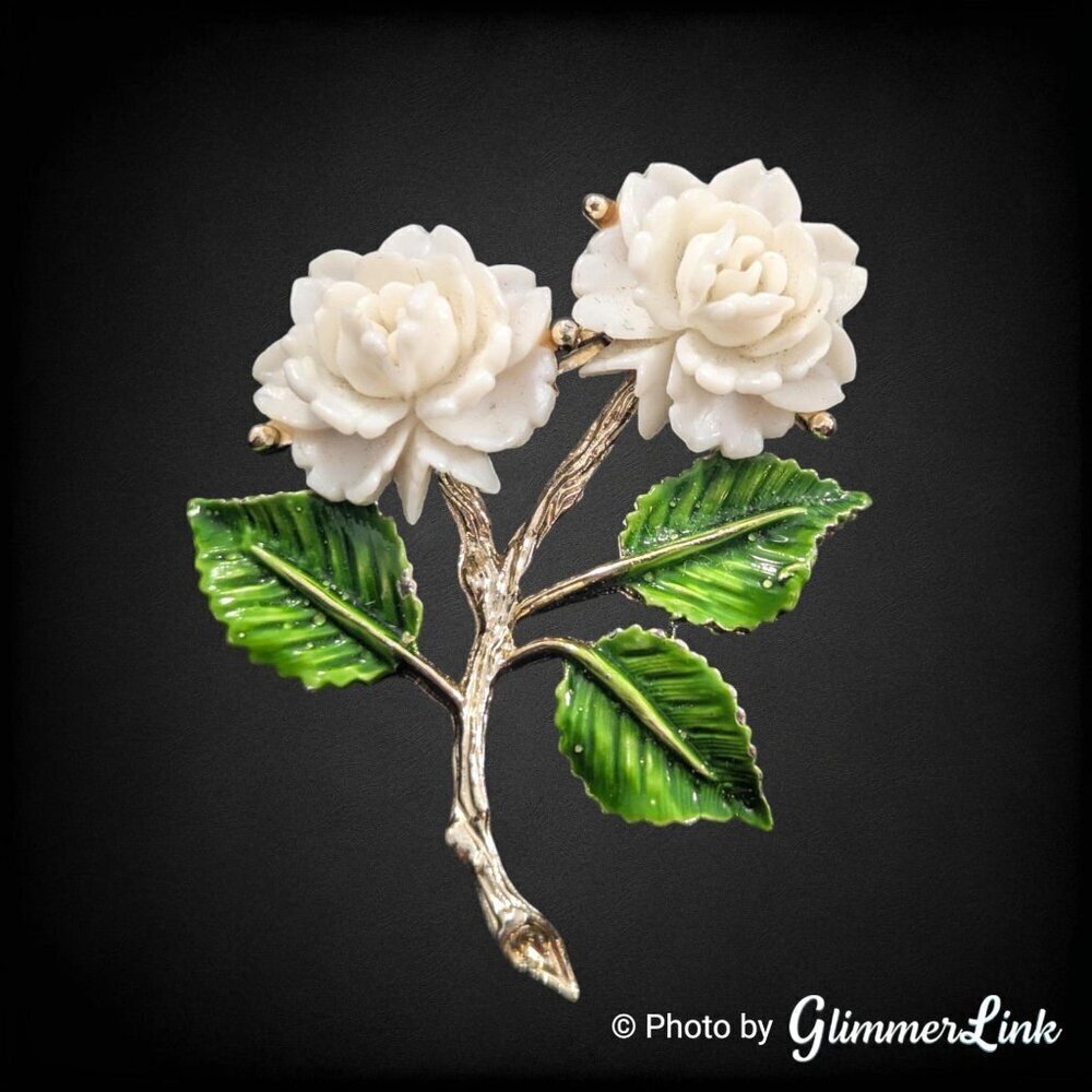 Vintage Gerry's Double White Rose Molded Plastic Gold Tone Brooch